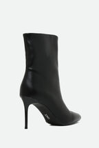 STEVE MADDEN lyricals nero